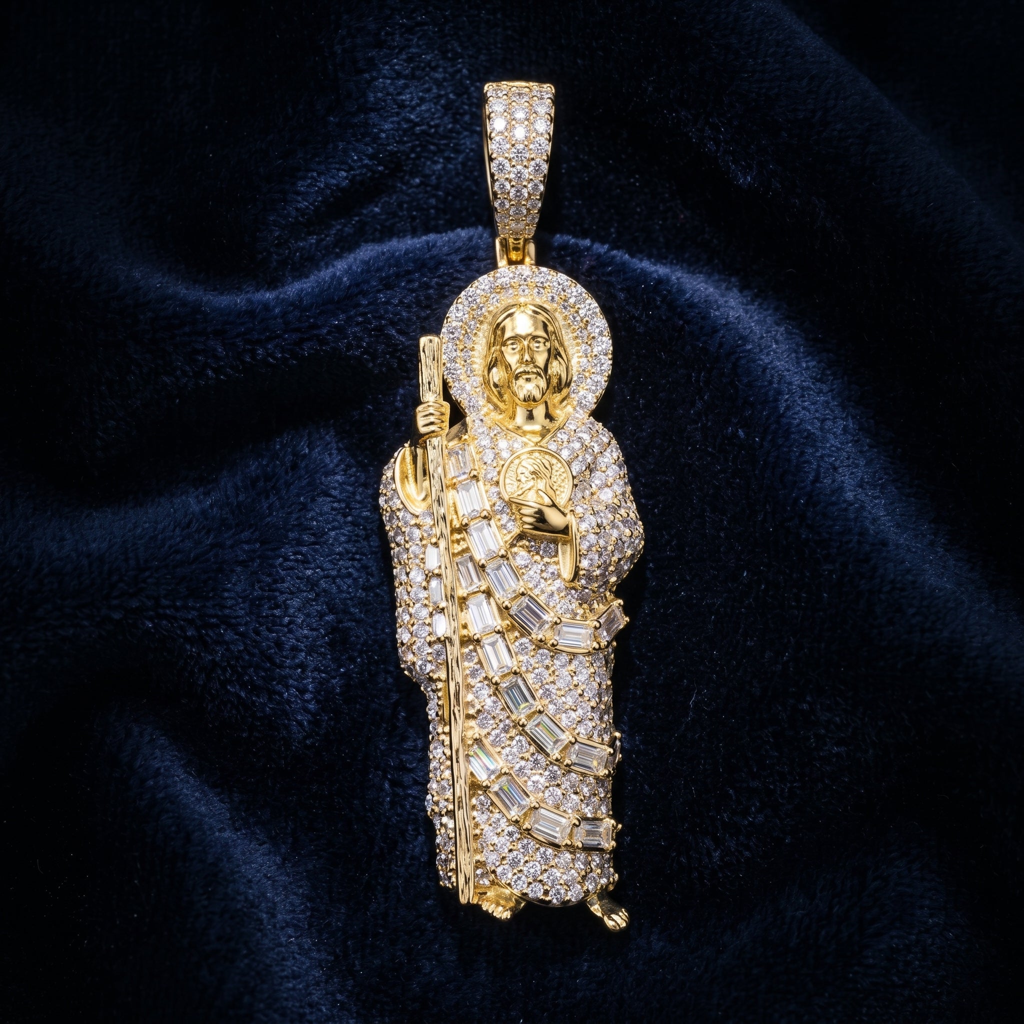 Sanctum Radiance Moissanite Icon Pendant