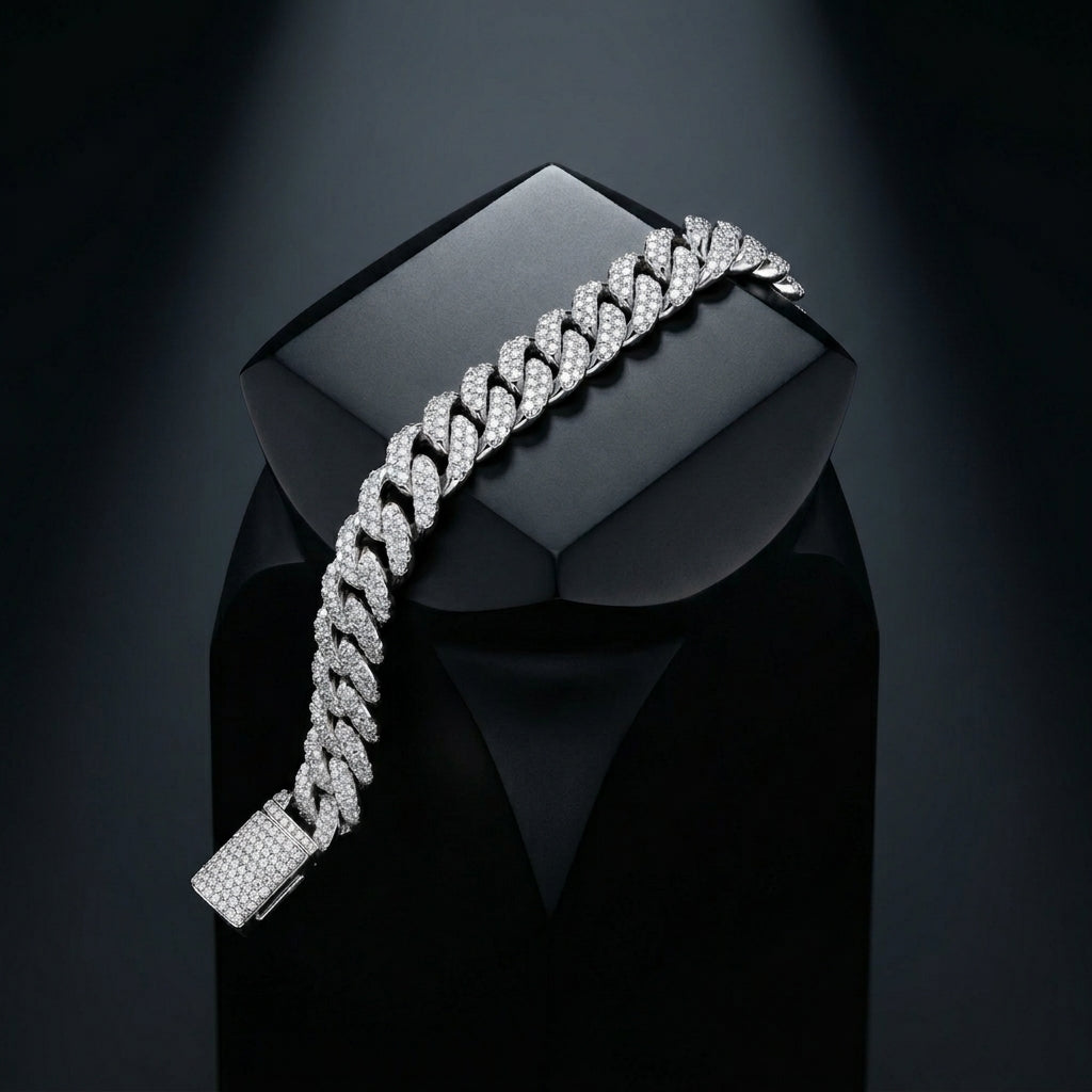 The iced Miami Cuban Link Bracelet in Sterling Silver