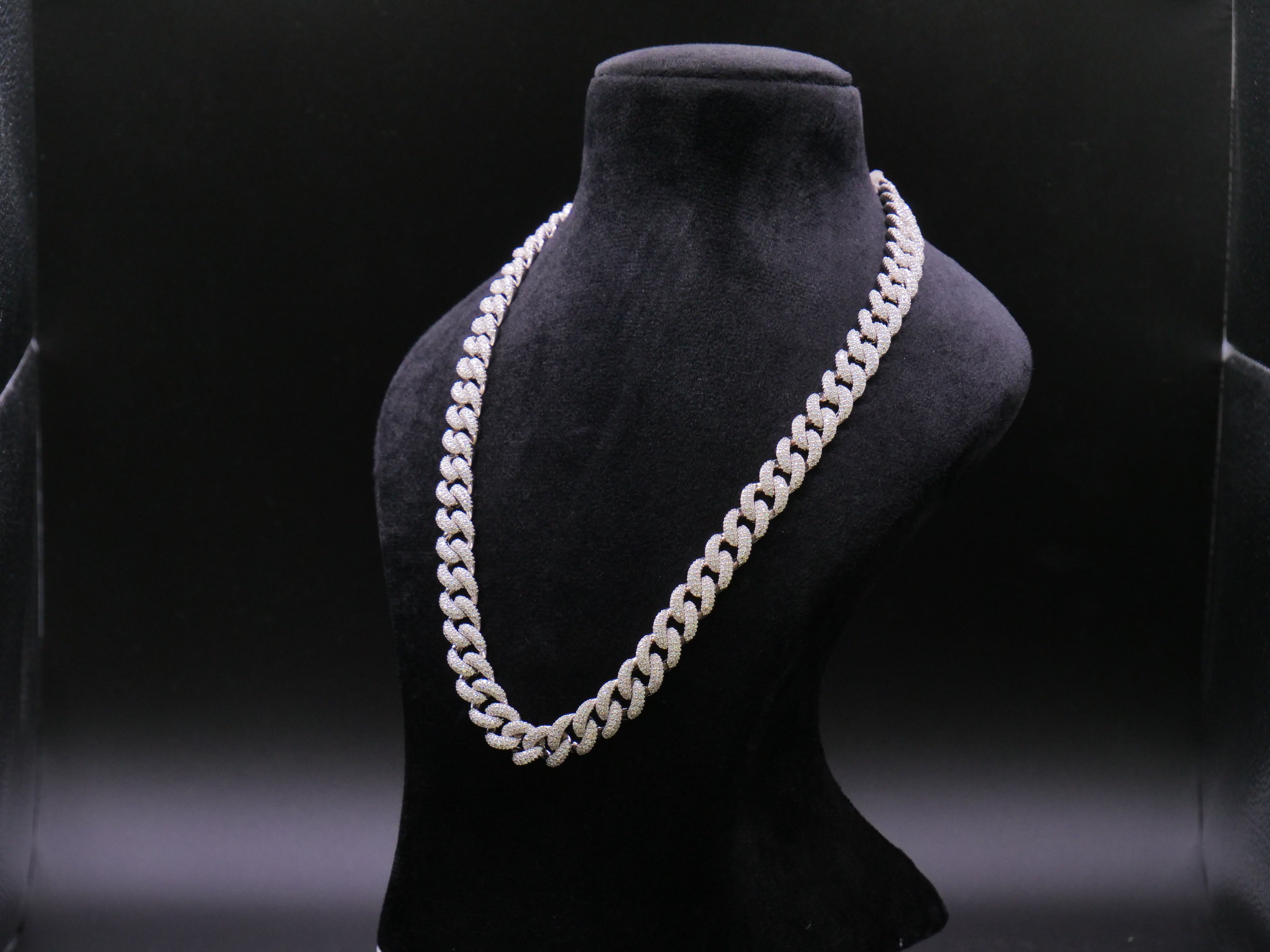 Heavyweight Iced Out Full Pavé Rounded Cuban Link Chain In Gold