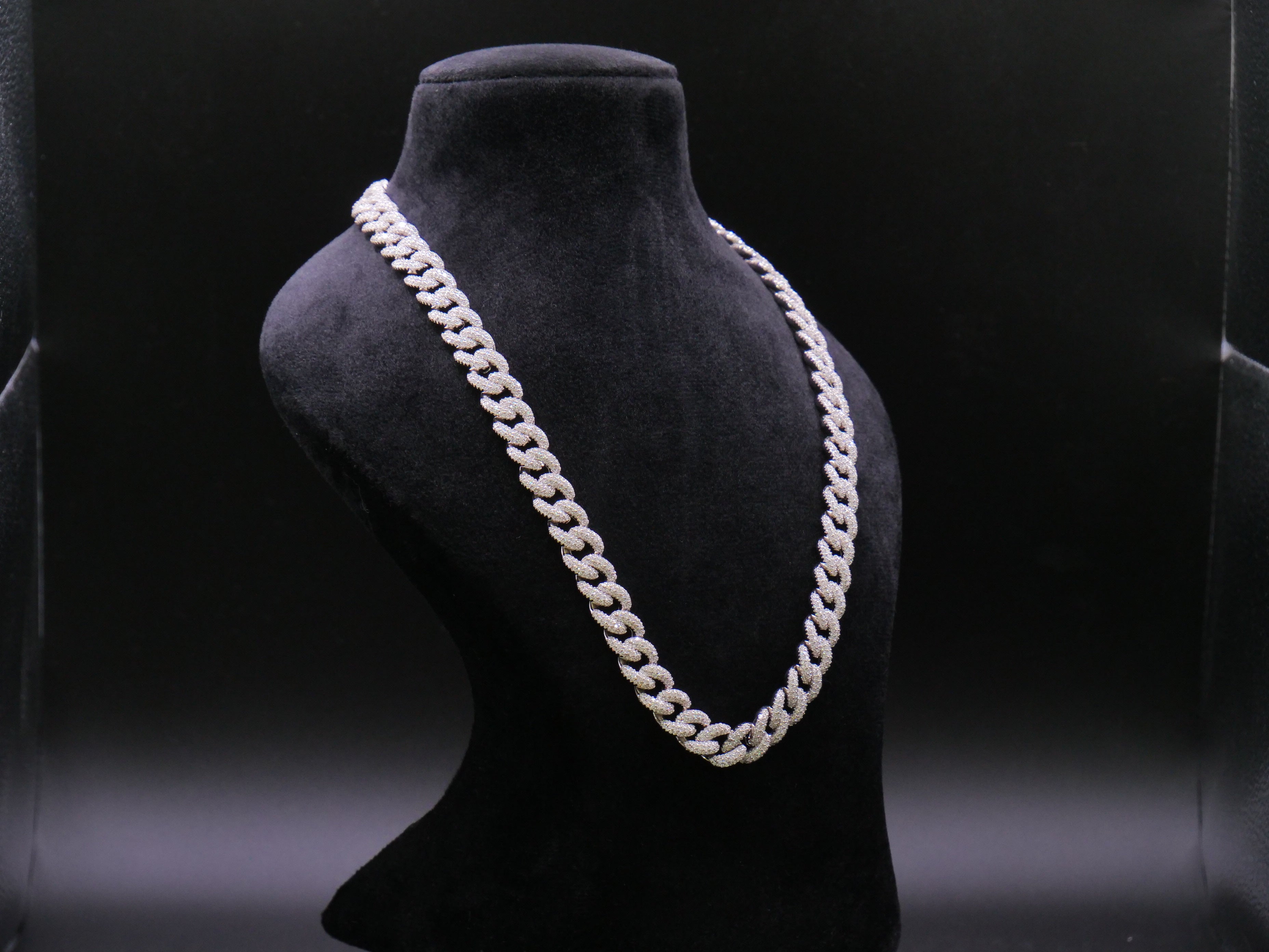 Heavyweight Iced Out Full Pavé Rounded Cuban Link Chain In Gold