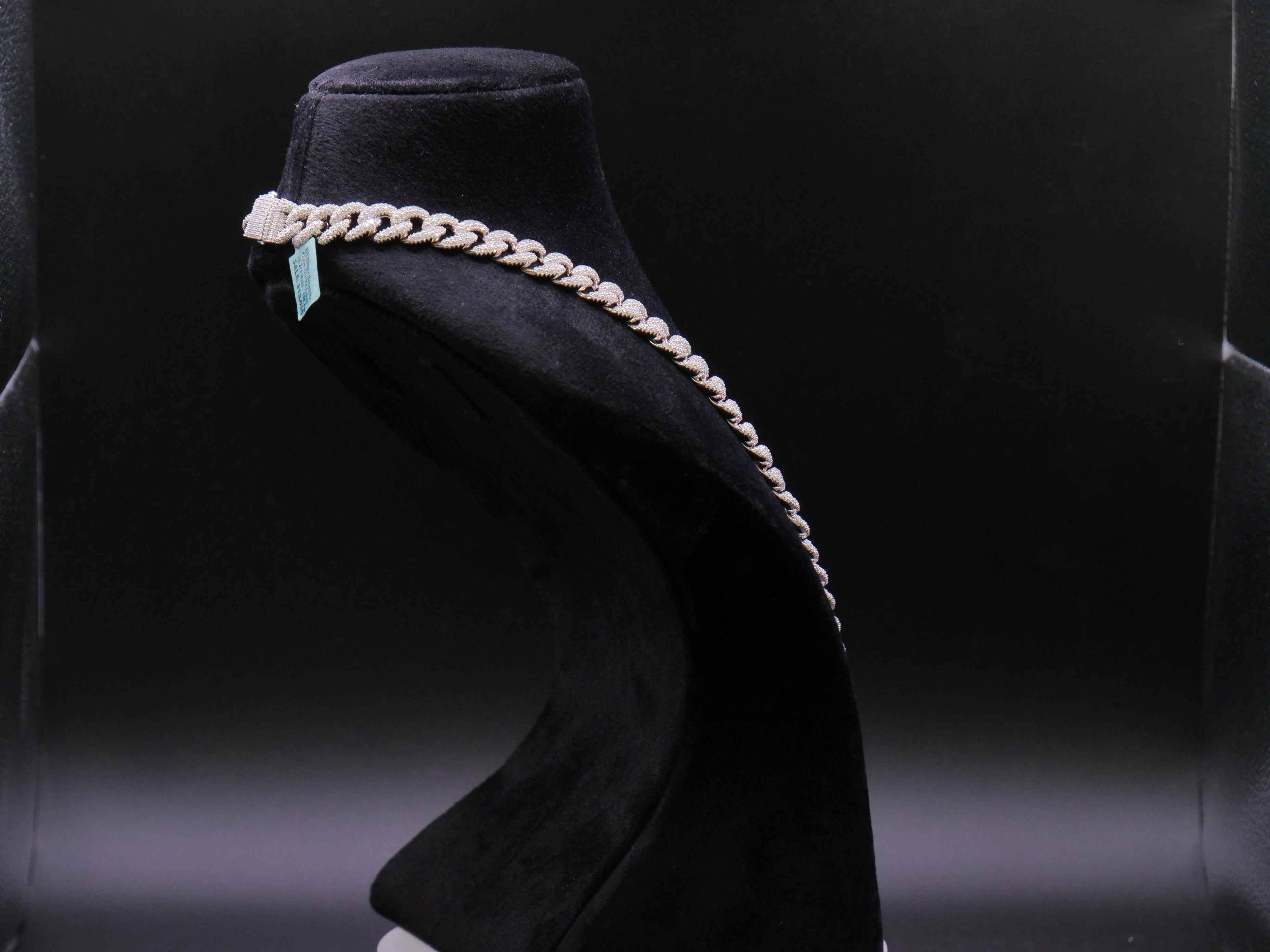 Heavyweight Iced Out Full Pavé Rounded Cuban Link Chain In Gold