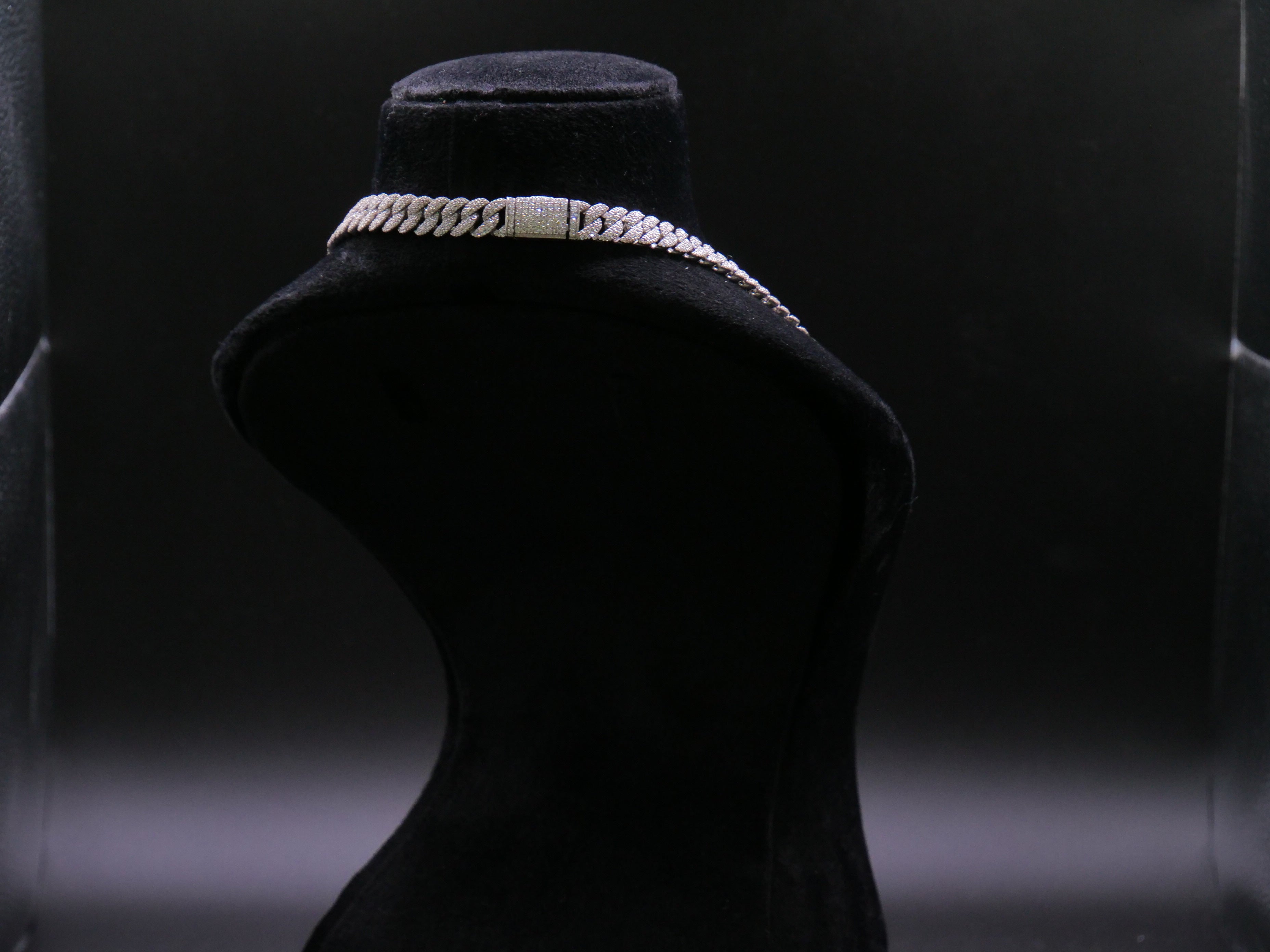 Heavyweight Iced Out Cuban Link Chain In White Gold With Full Pavé CZ Setting
