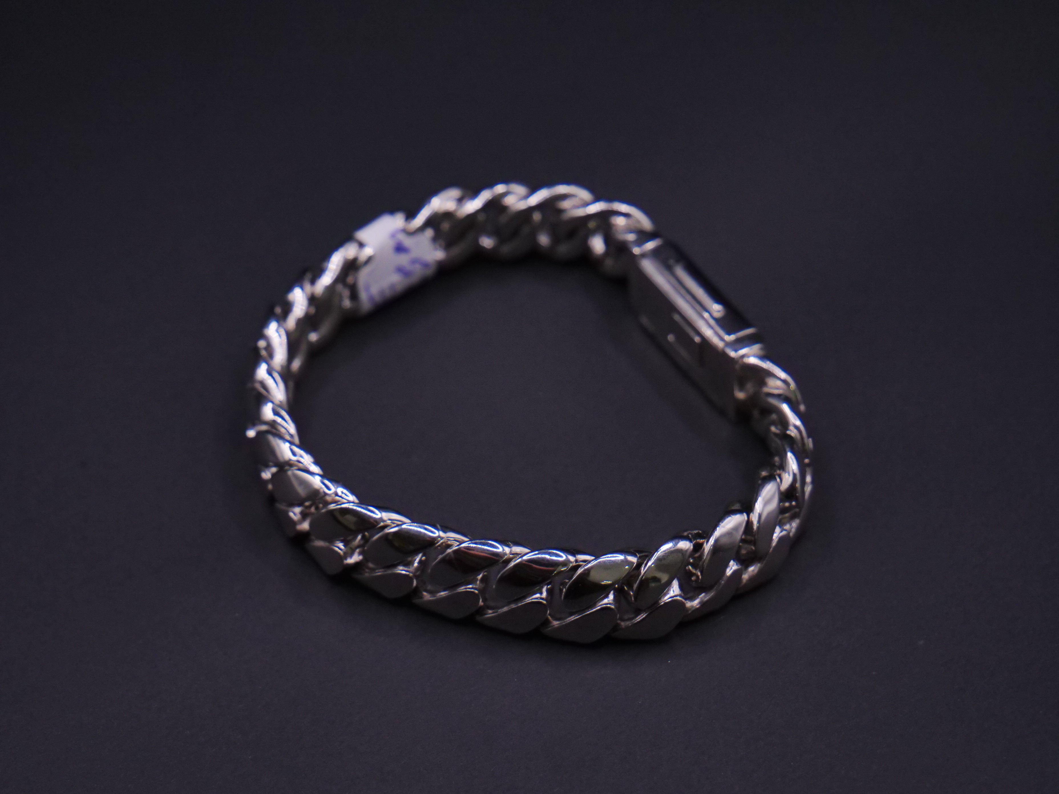 Heavyweight Polished Cuban Link Bracelet In Silver With Box Clasp Closure