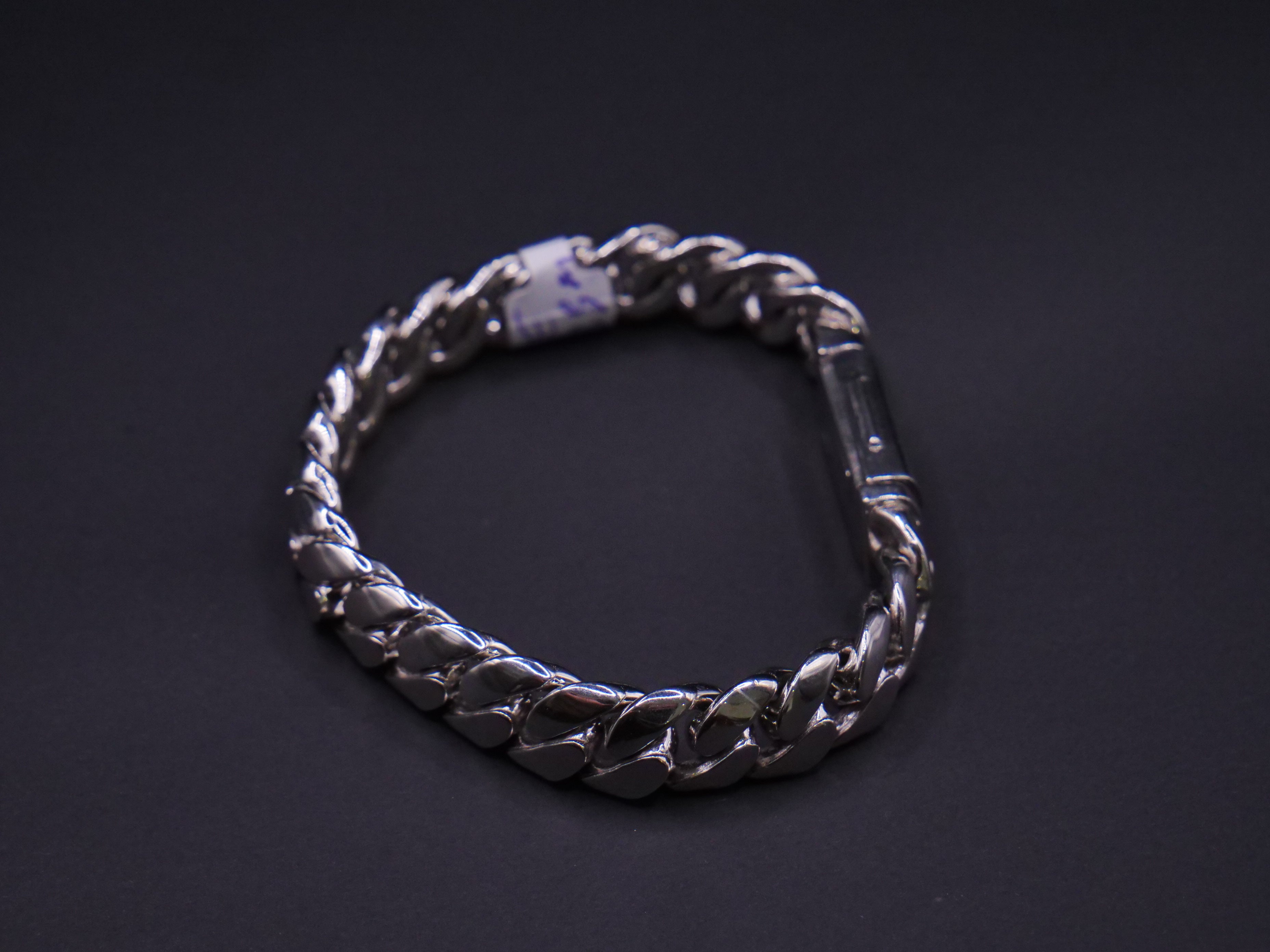 Heavyweight Polished Cuban Link Bracelet In Silver With Box Clasp Closure