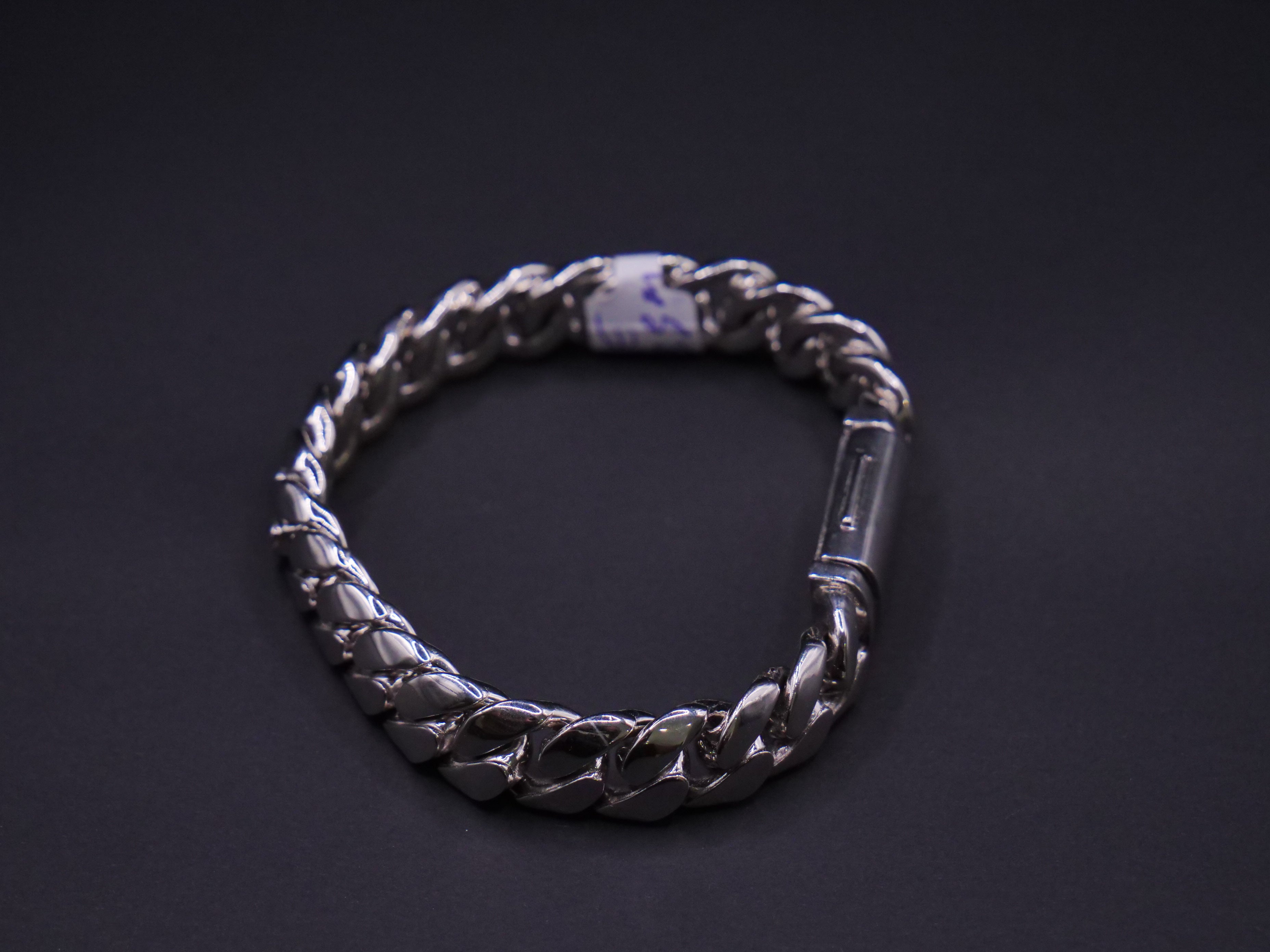 Heavyweight Polished Cuban Link Bracelet In Silver With Box Clasp Closure