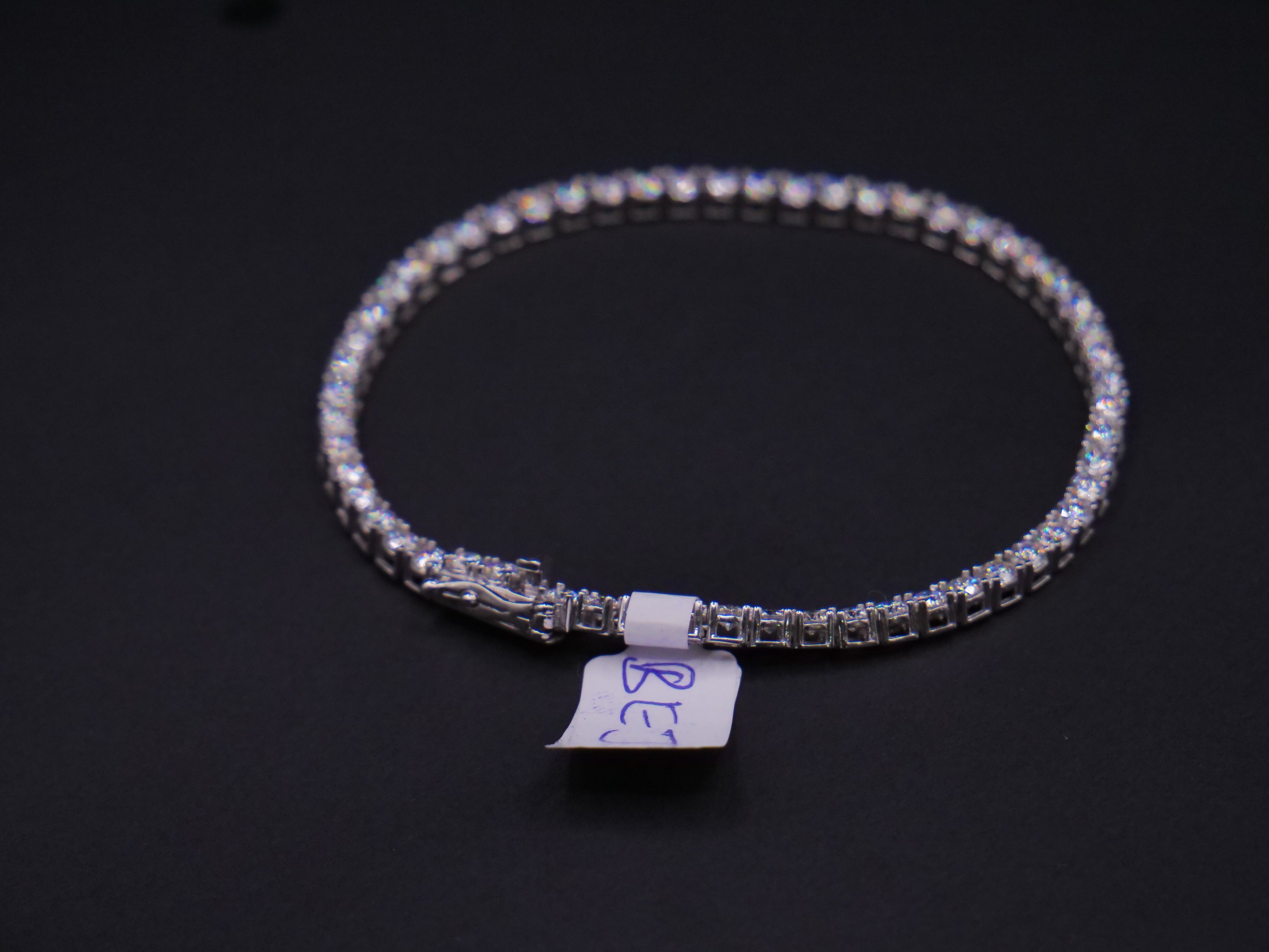 Classic Round-Cut Diamond Tennis Bracelet In 18K White Gold