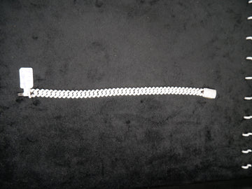 Slim Polished Cuban Link Bracelet In Silver With Pavé-Set End Cap Clasp