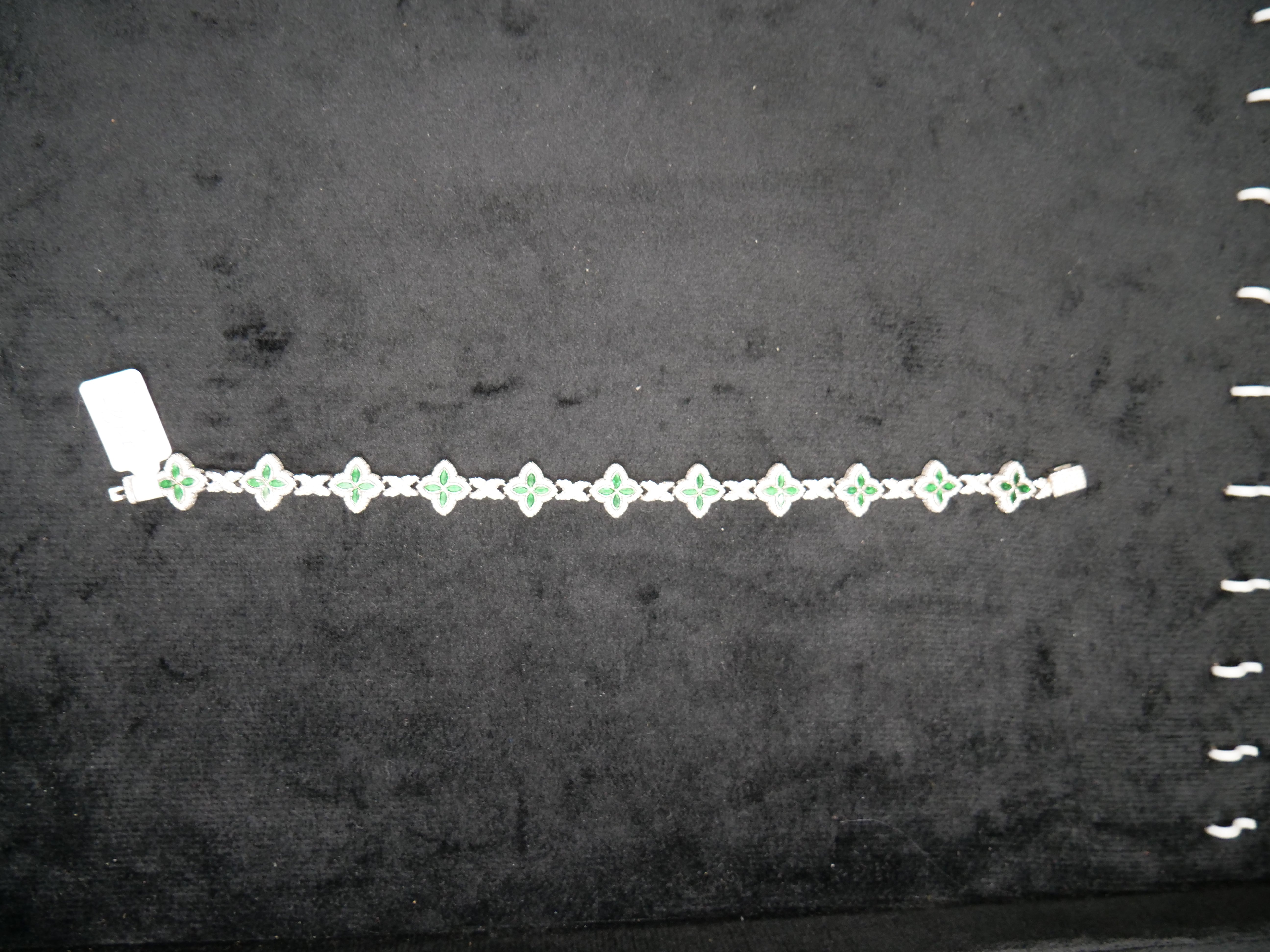 Emerald Clover Pavé Diamond Link Bracelet In White Gold