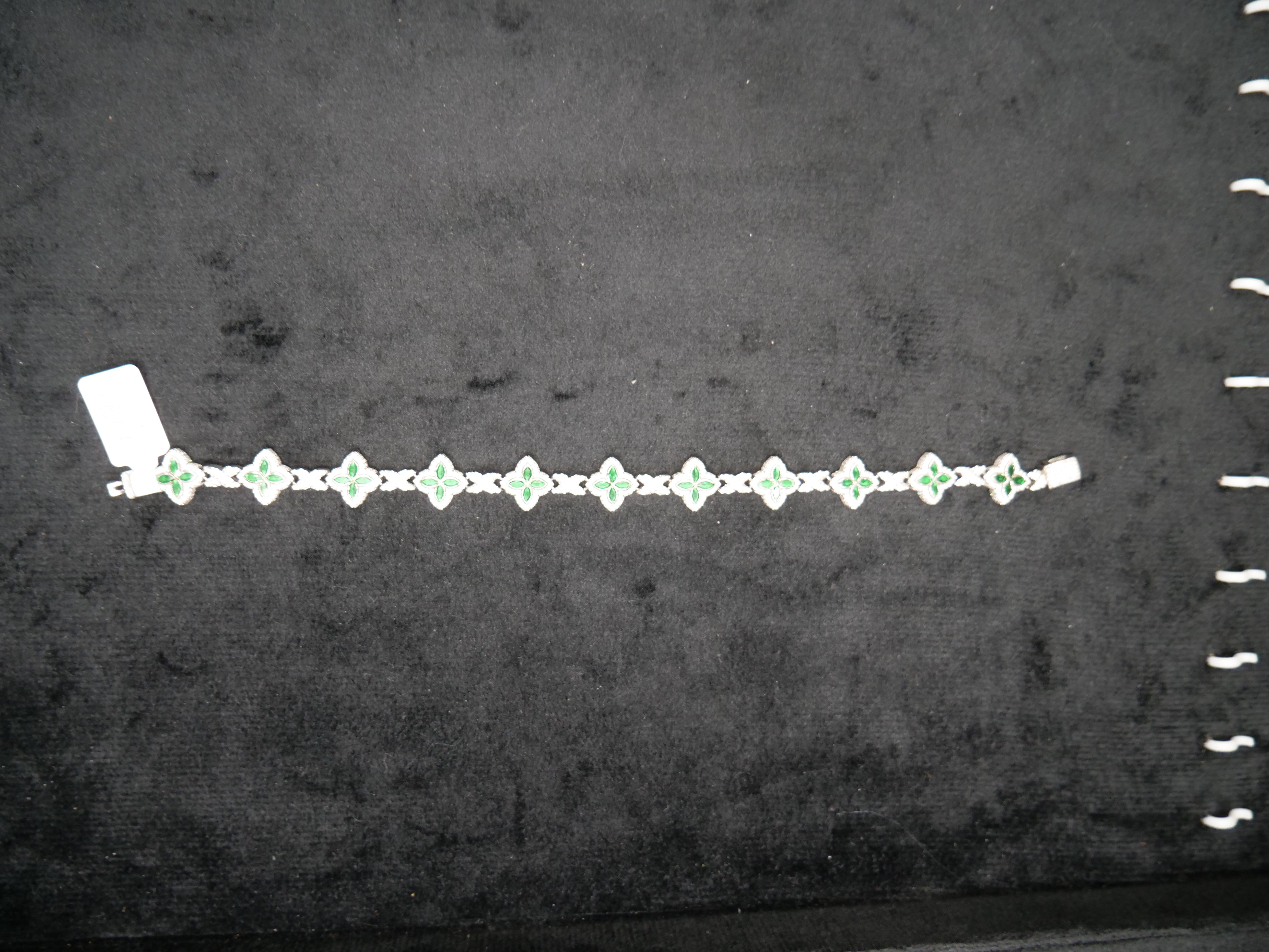 Emerald Clover Pavé Diamond Link Bracelet In White Gold