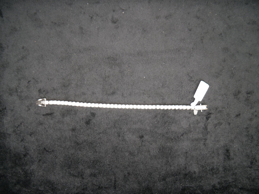 Classic Round-Cut Diamond Tennis Bracelet In White Gold