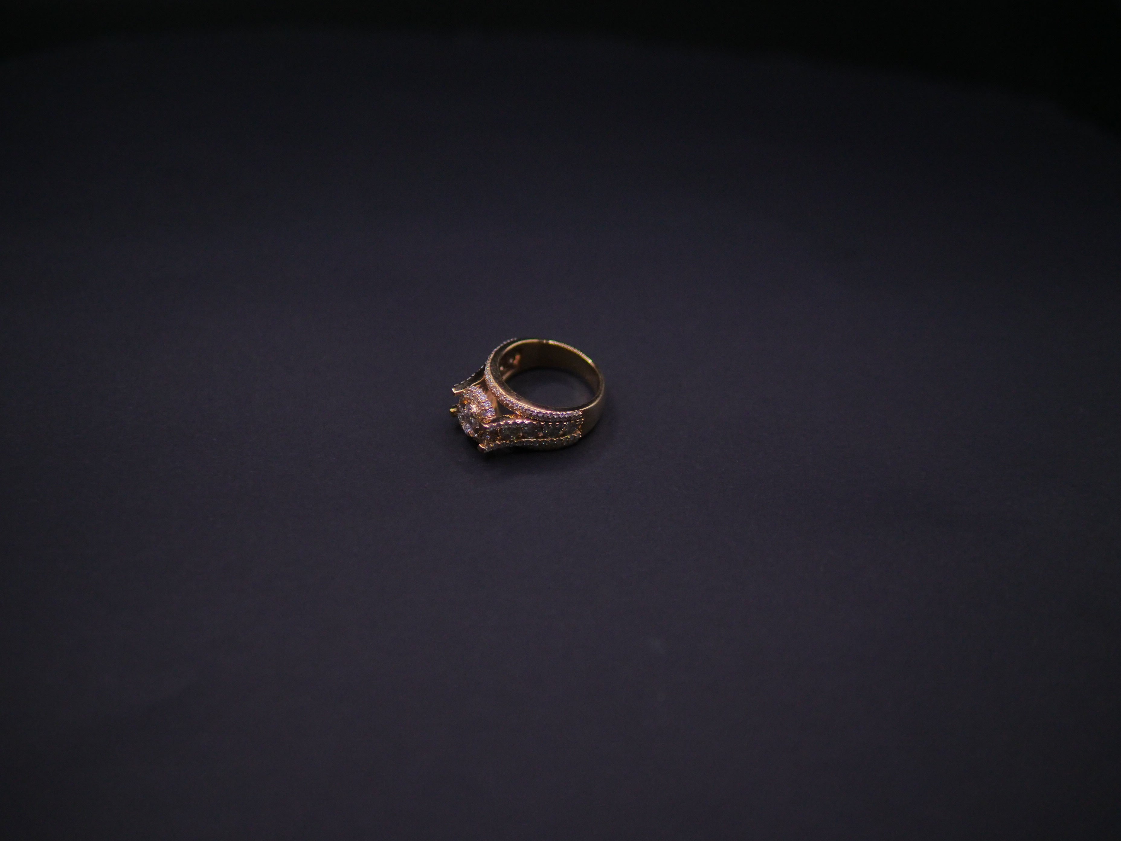 Round Solitaire Halo Pavé Split-Shank Engagement Ring In Rose Gold