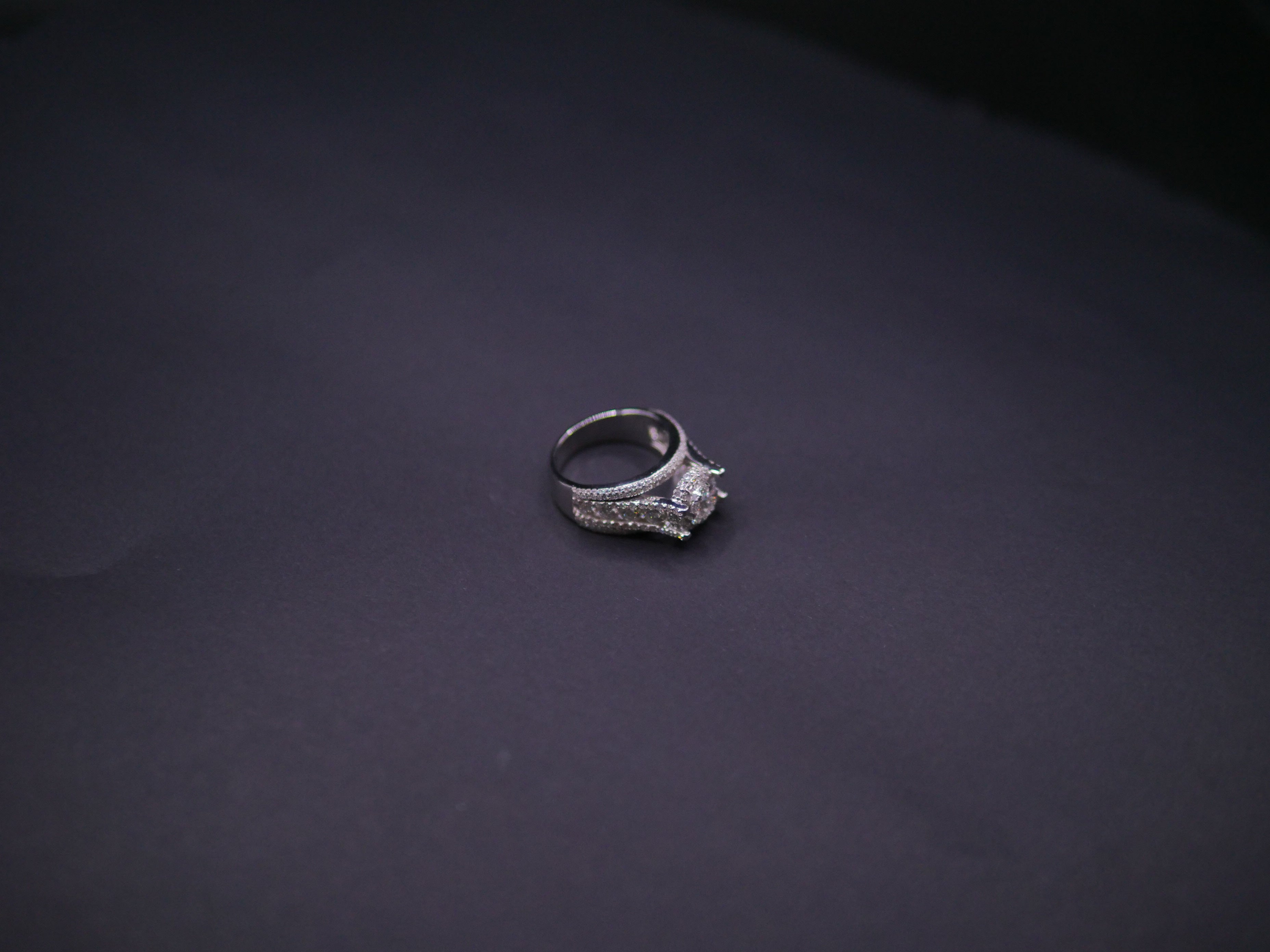 Round Brilliant Halo Engagement Ring With Split Pavé Shank In White Gold