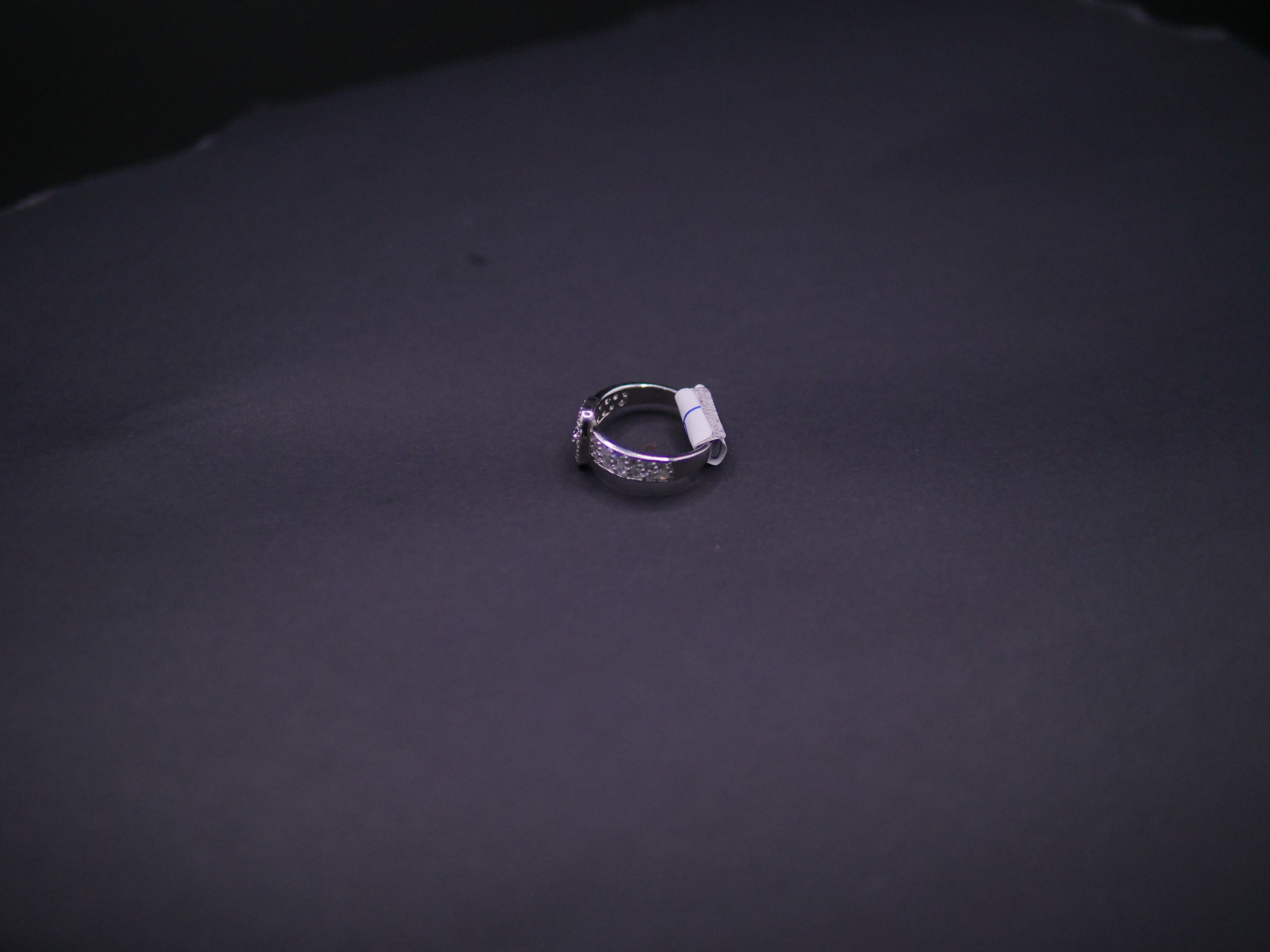 Graduated Round-Cut Diamond Band Ring In White Gold