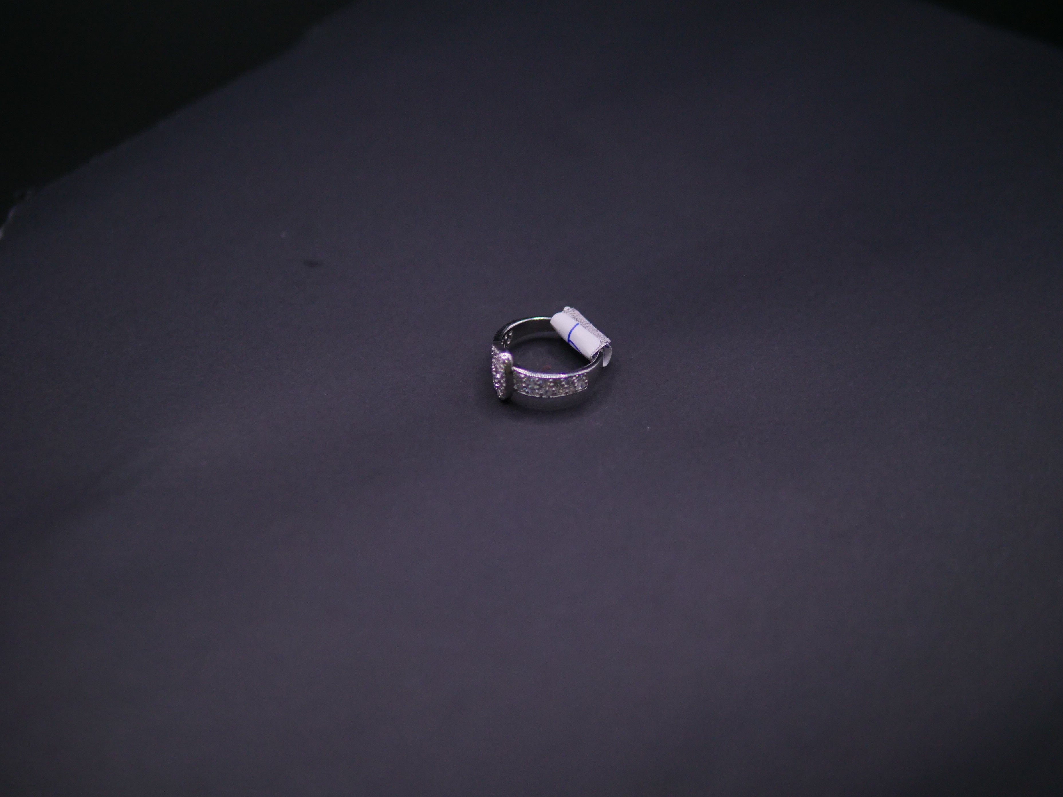 Graduated Round-Cut Diamond Band Ring In White Gold