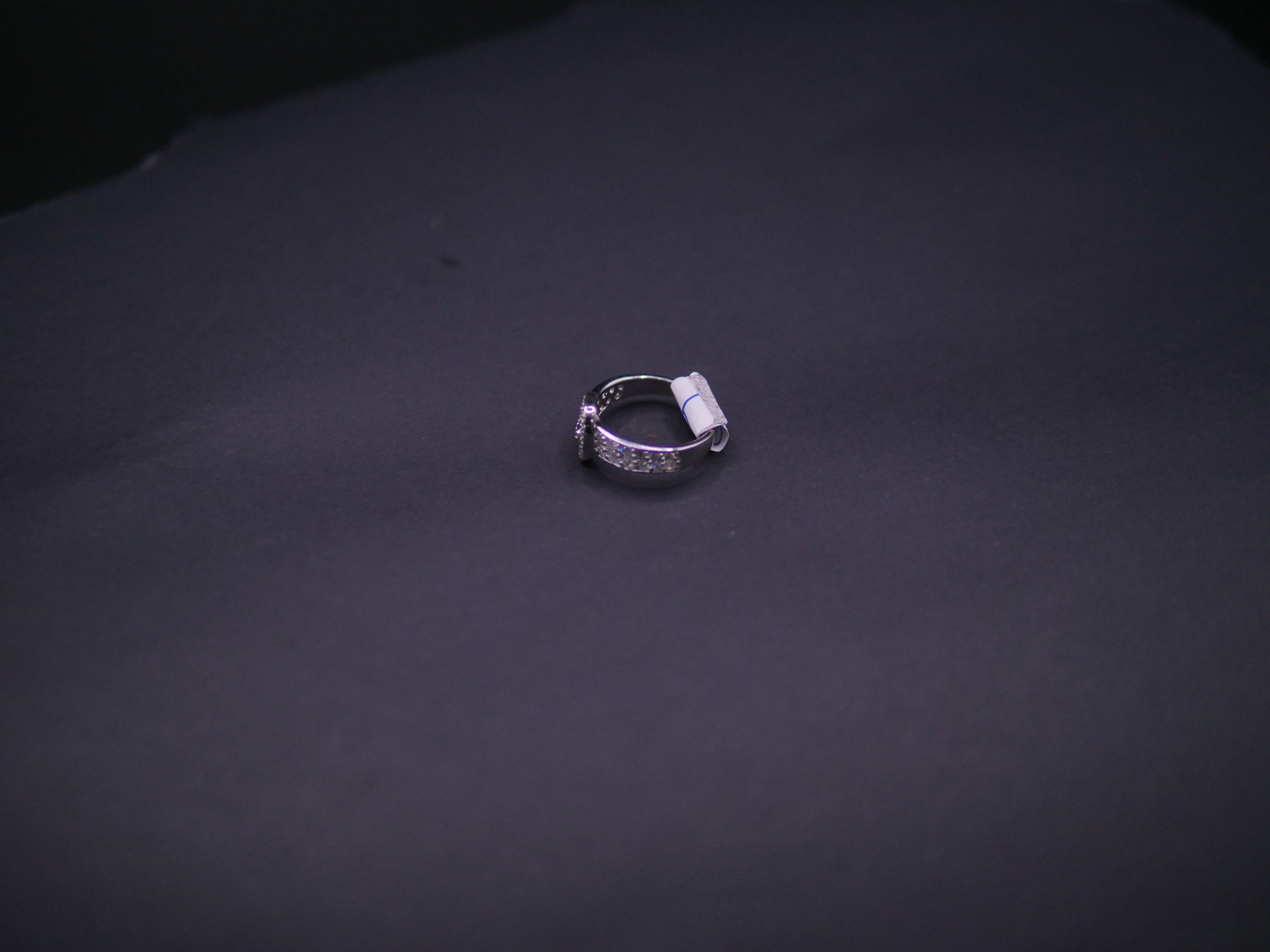 Graduated Round-Cut Diamond Band Ring In White Gold