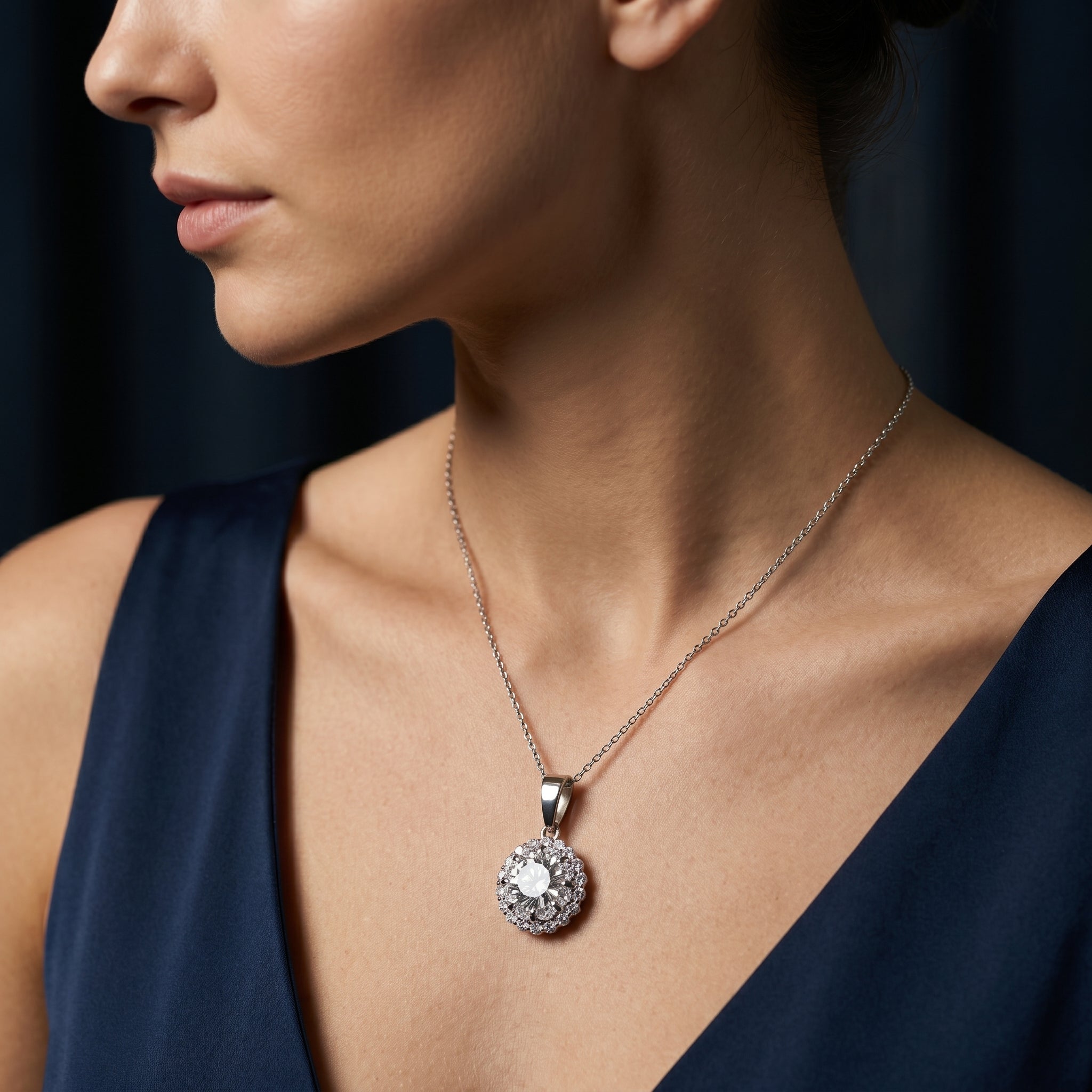Lumière Royale Moissanite Halo Pendant