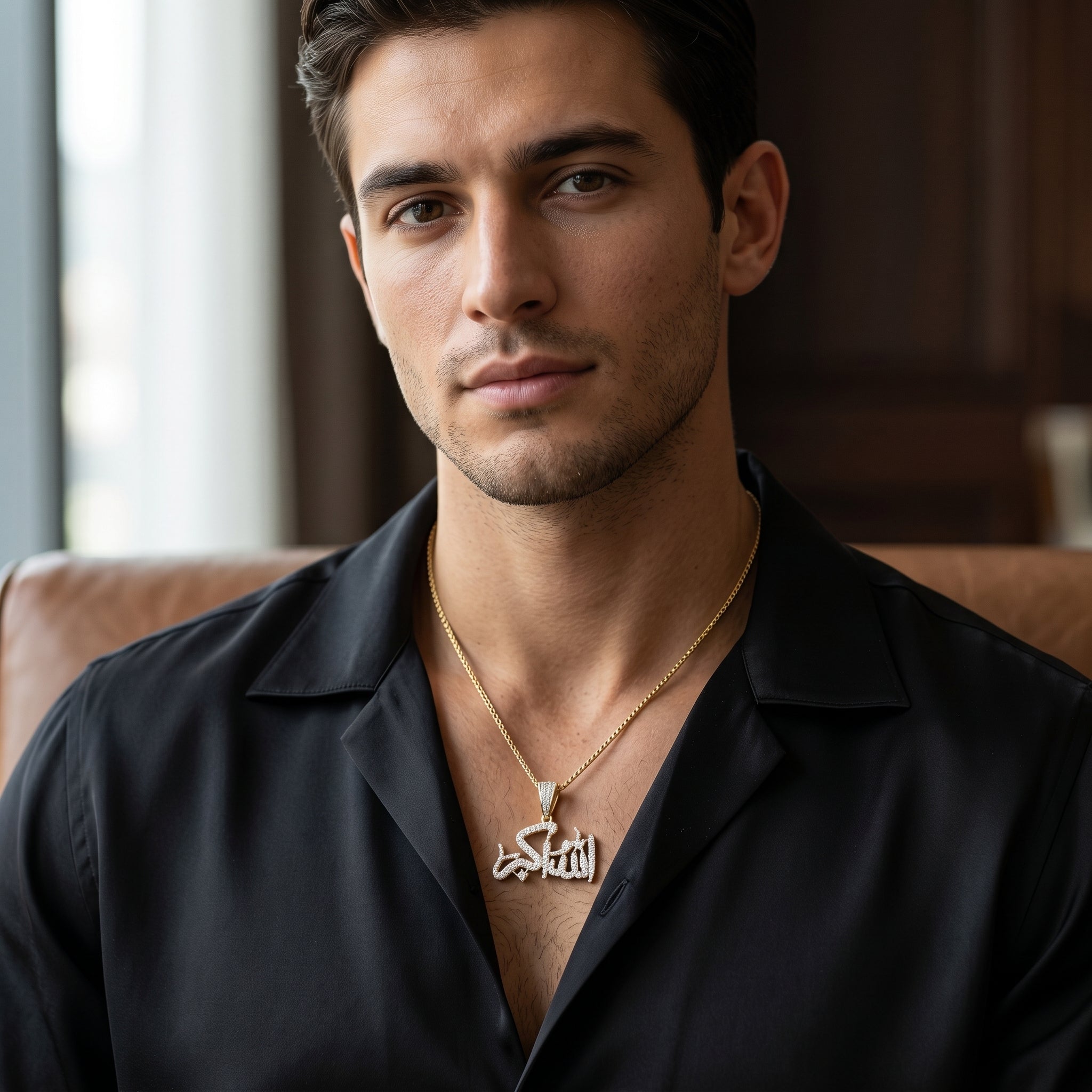 Signature Radiance Script Pendant