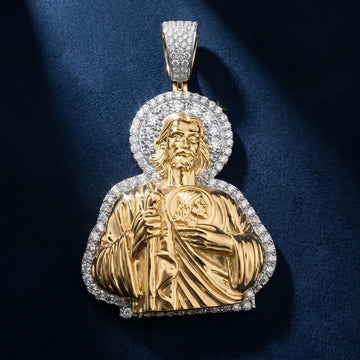 Divine Radiance Moissanite Sacred Heart Pendant