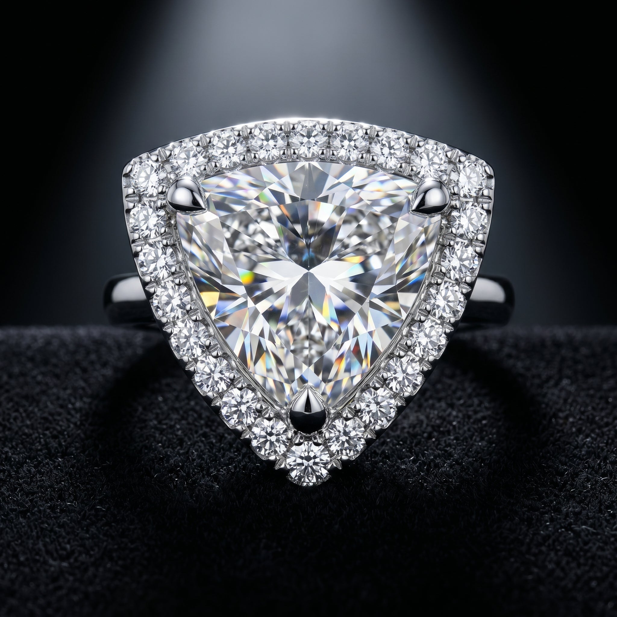 The Astra Lumière Trillion Halo Ring