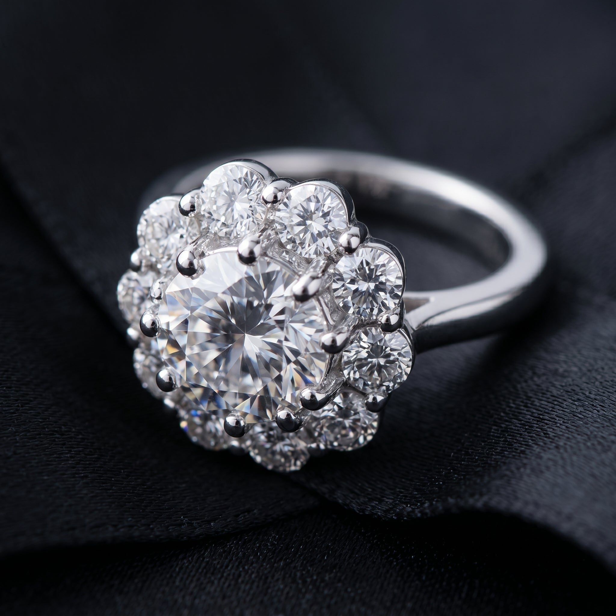 Valerienne Grand Halo Ring