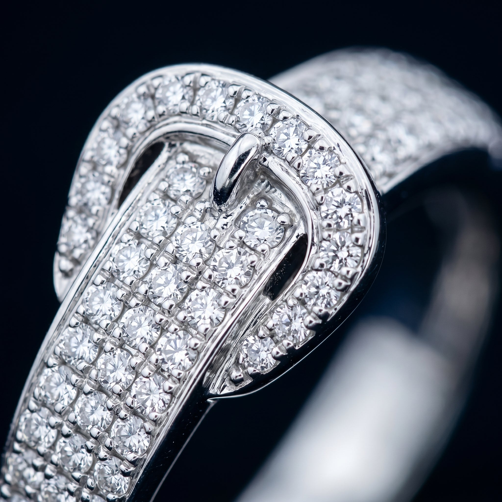 Élira Pavé Contour Ring