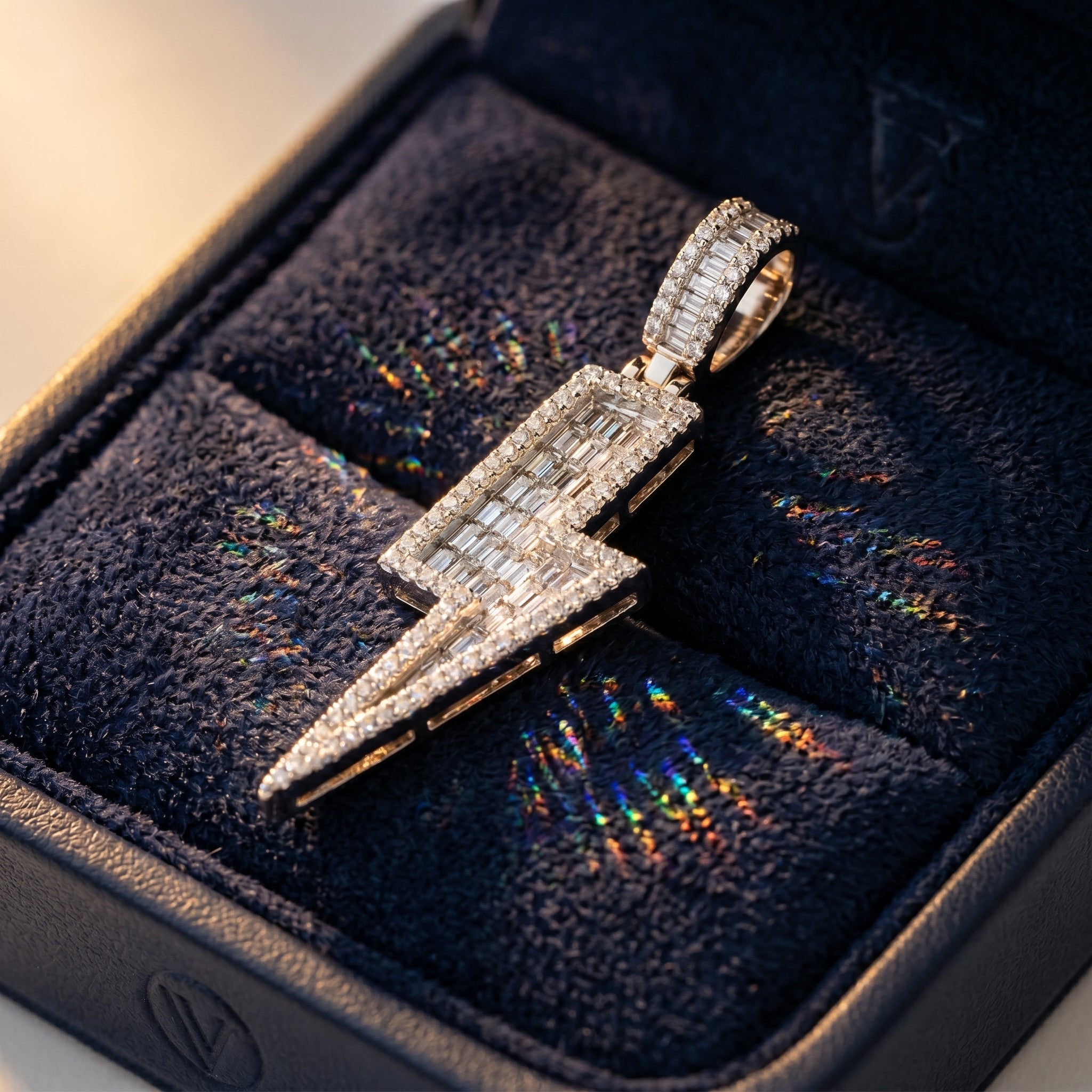Volté Radiance Lightning Pendant