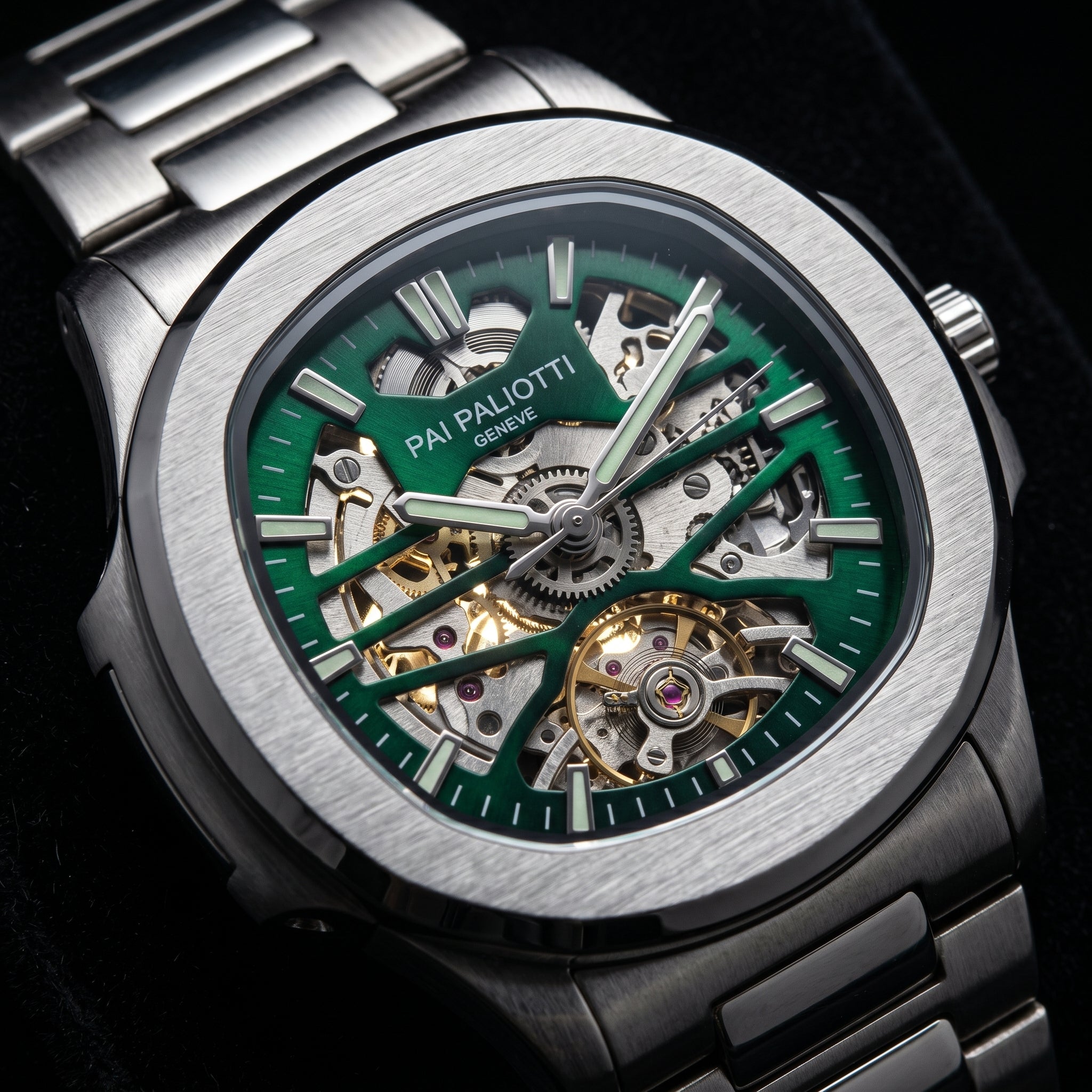 The Nautilus Skeleton Emerald Edition
