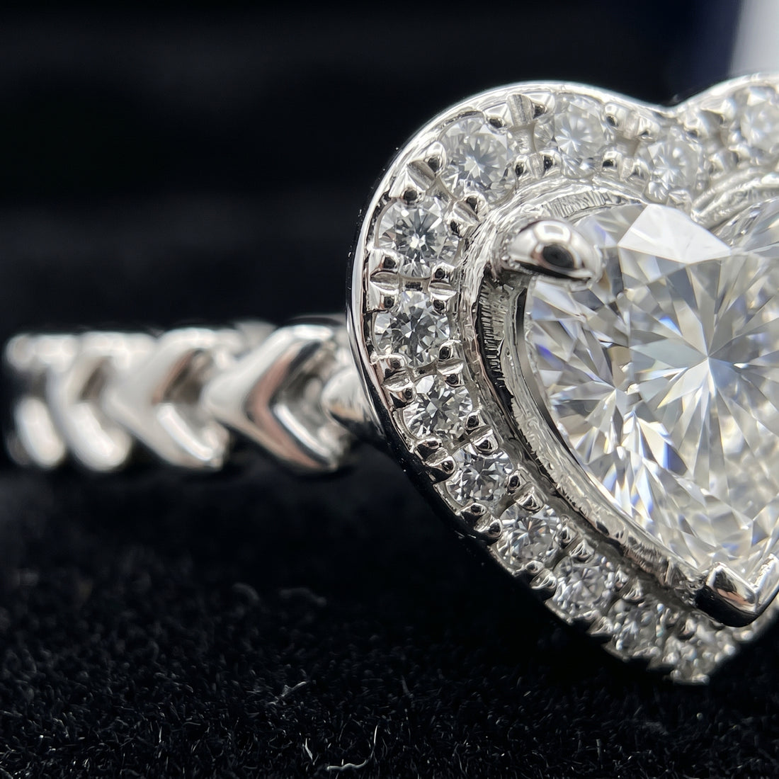 The Aurora Halo Signature Ring