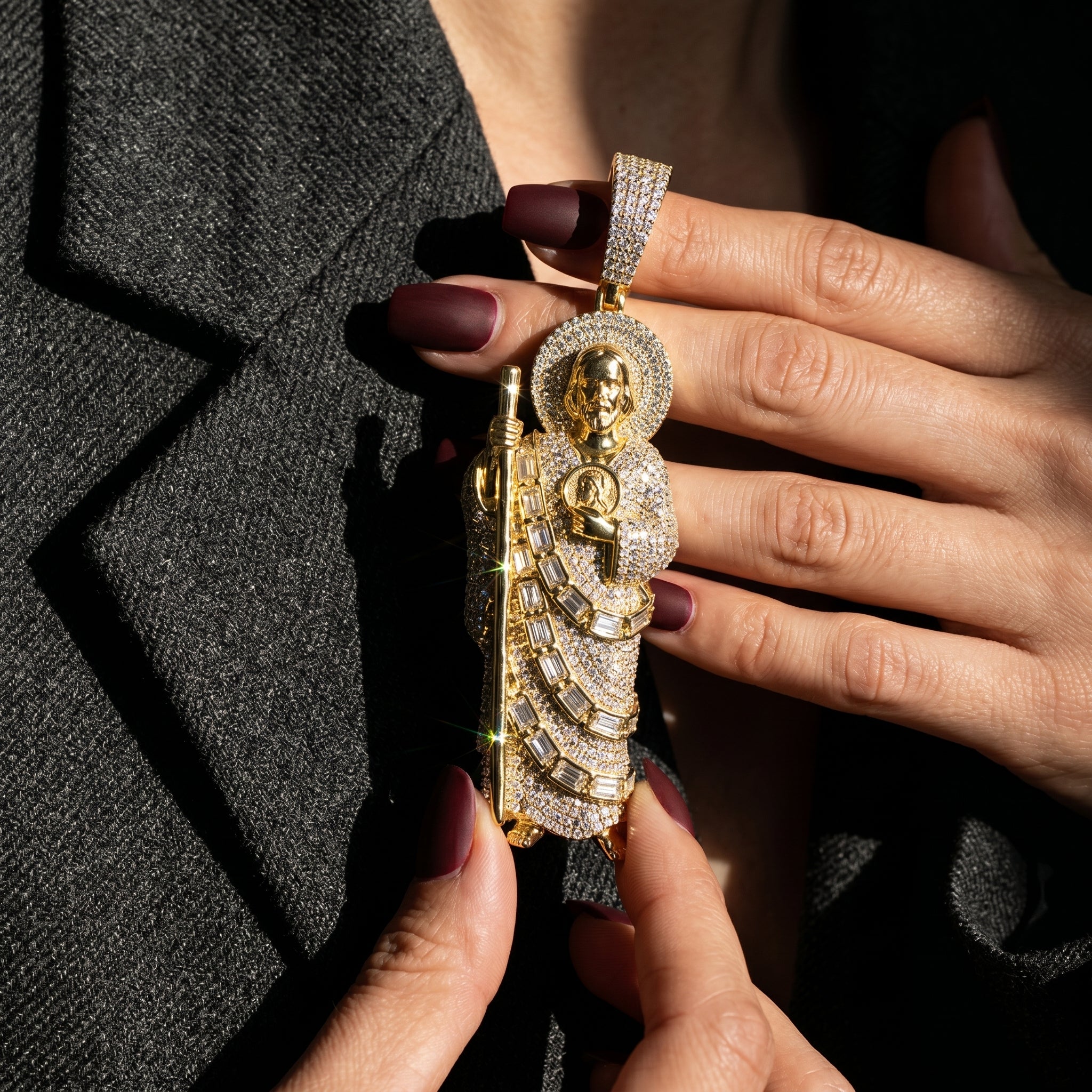 Sanctum Radiance Moissanite Icon Pendant