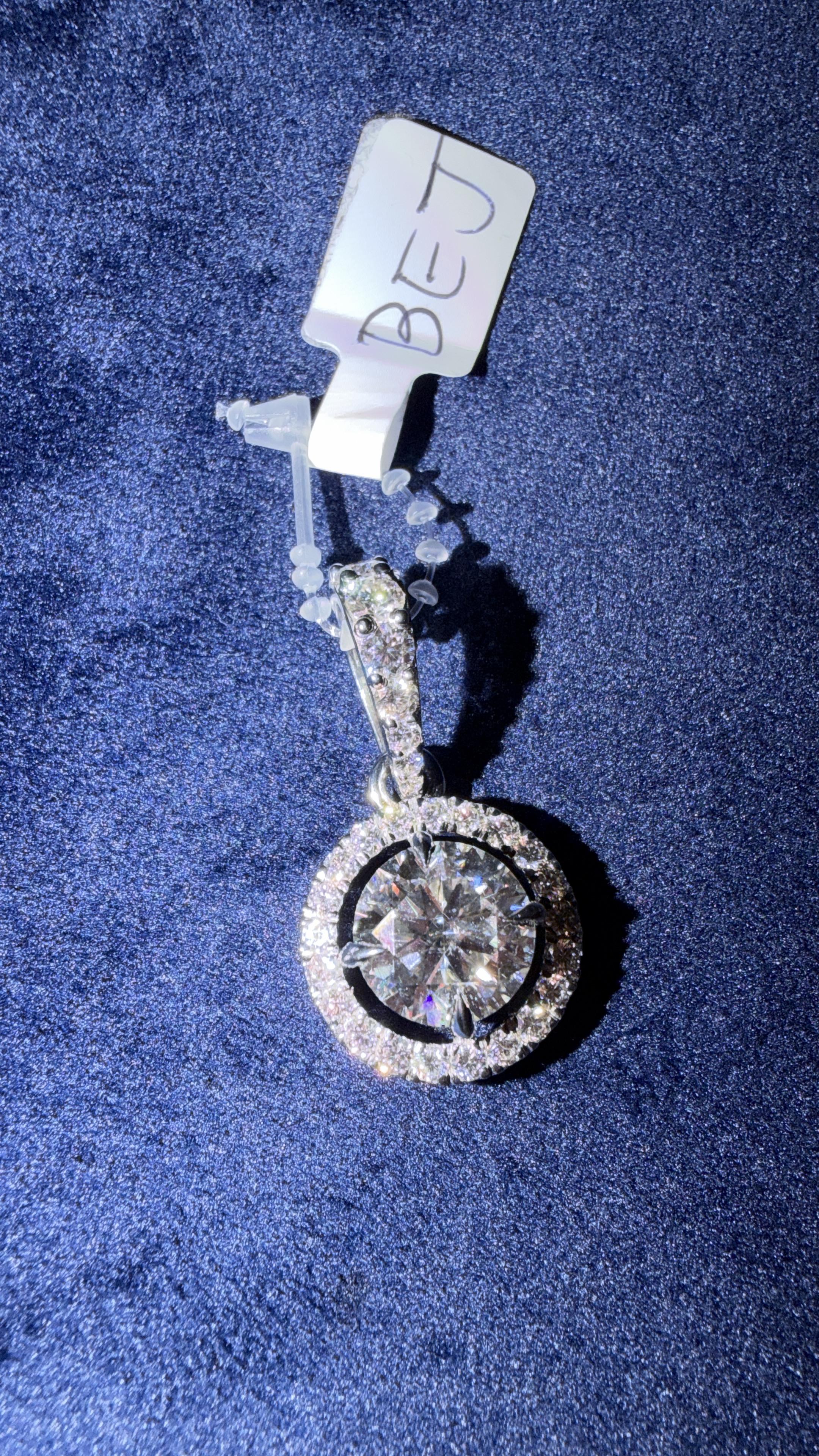 Aurielle Grand Halo Moissanite Pendant