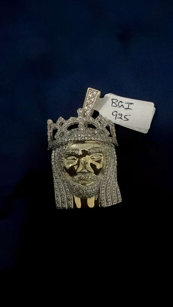 Regal Crown Savior Pendant