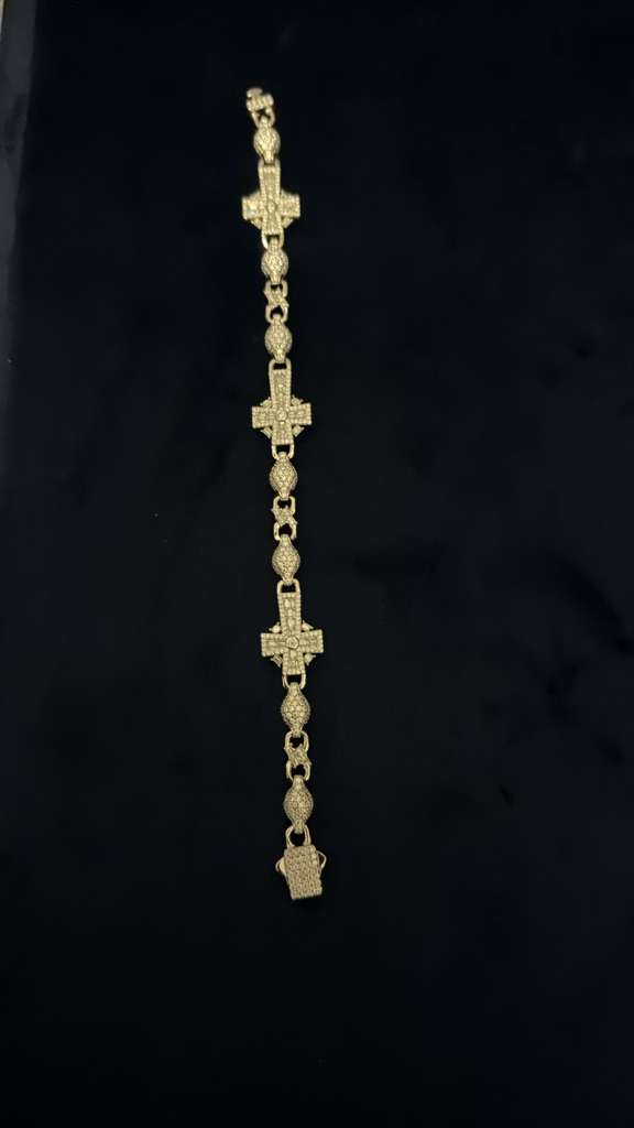 The Sovereign Cruciform Link Bracelet in Yellow Gold