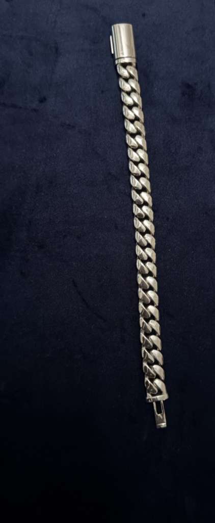The Signature Polished Cuban Link Bracelet — Solid Paradigm Edition