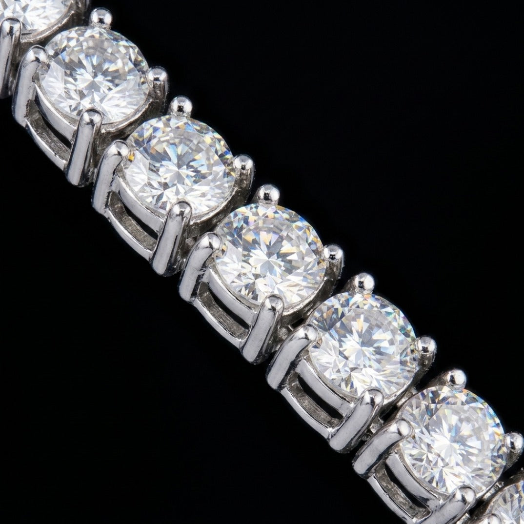 Classic Round-Cut Diamond Tennis Bracelet In 18K White Gold