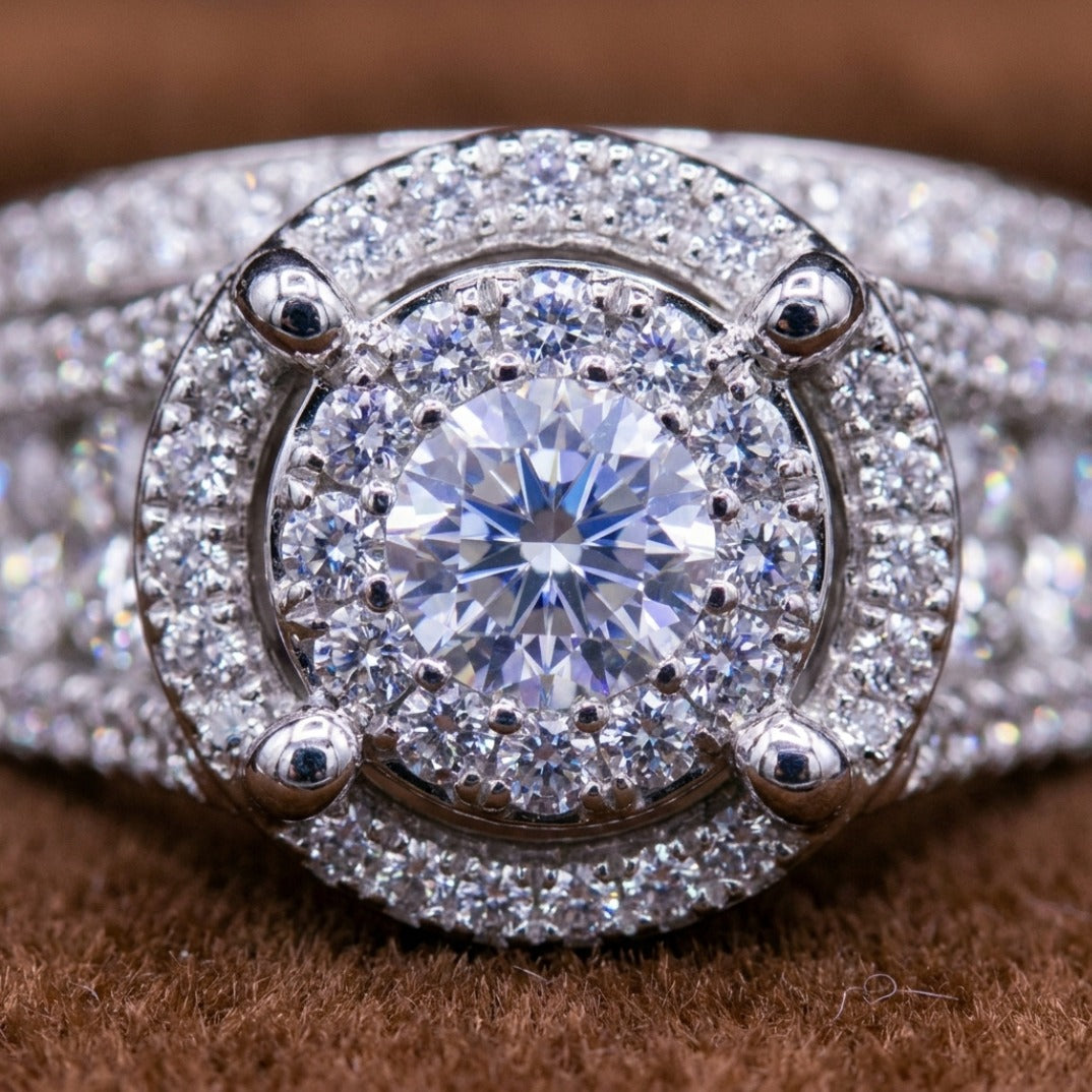 Round Brilliant Halo Engagement Ring With Split Pavé Shank In White Gold