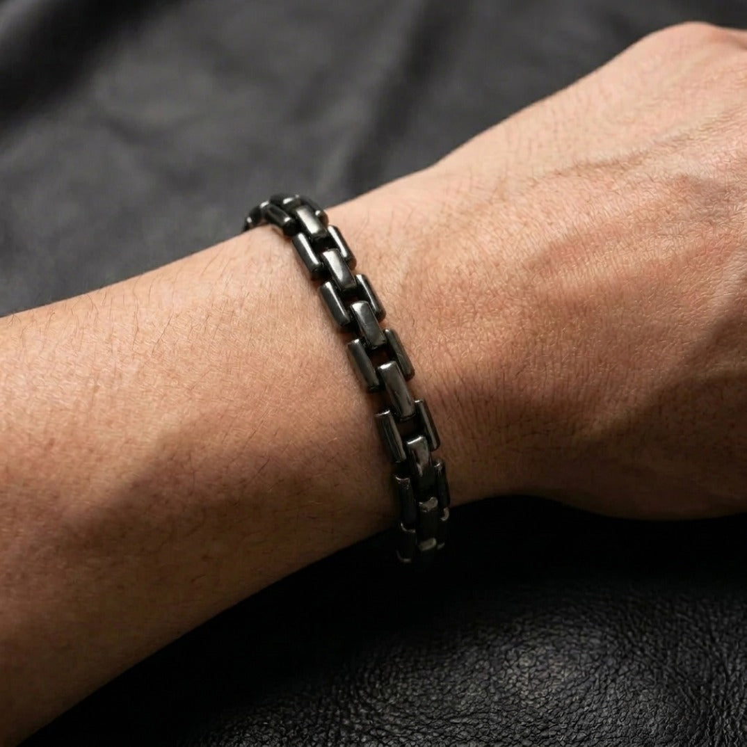 The Forge Box Chain Link Bracelet in Brushed Gunmetal