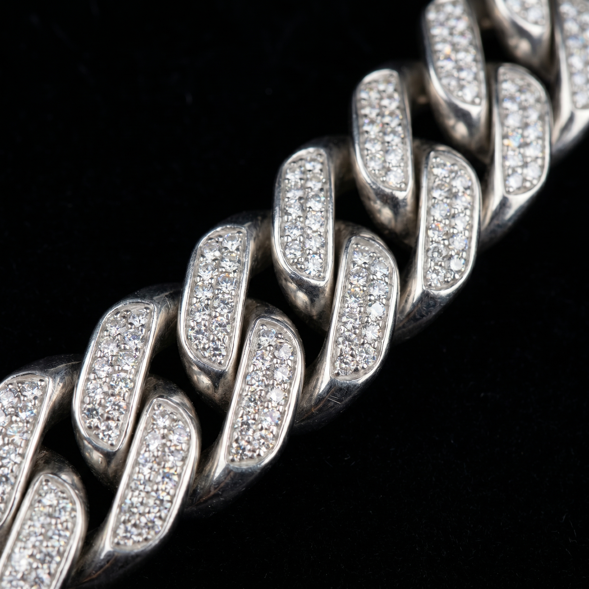 11MM Miami Cuban Link Chain in 925 Silver with D-Color Moissanite – Diamond-Cut Finish
