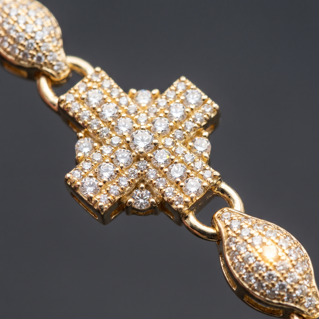 The Sovereign Cruciform Link Bracelet in Yellow Gold