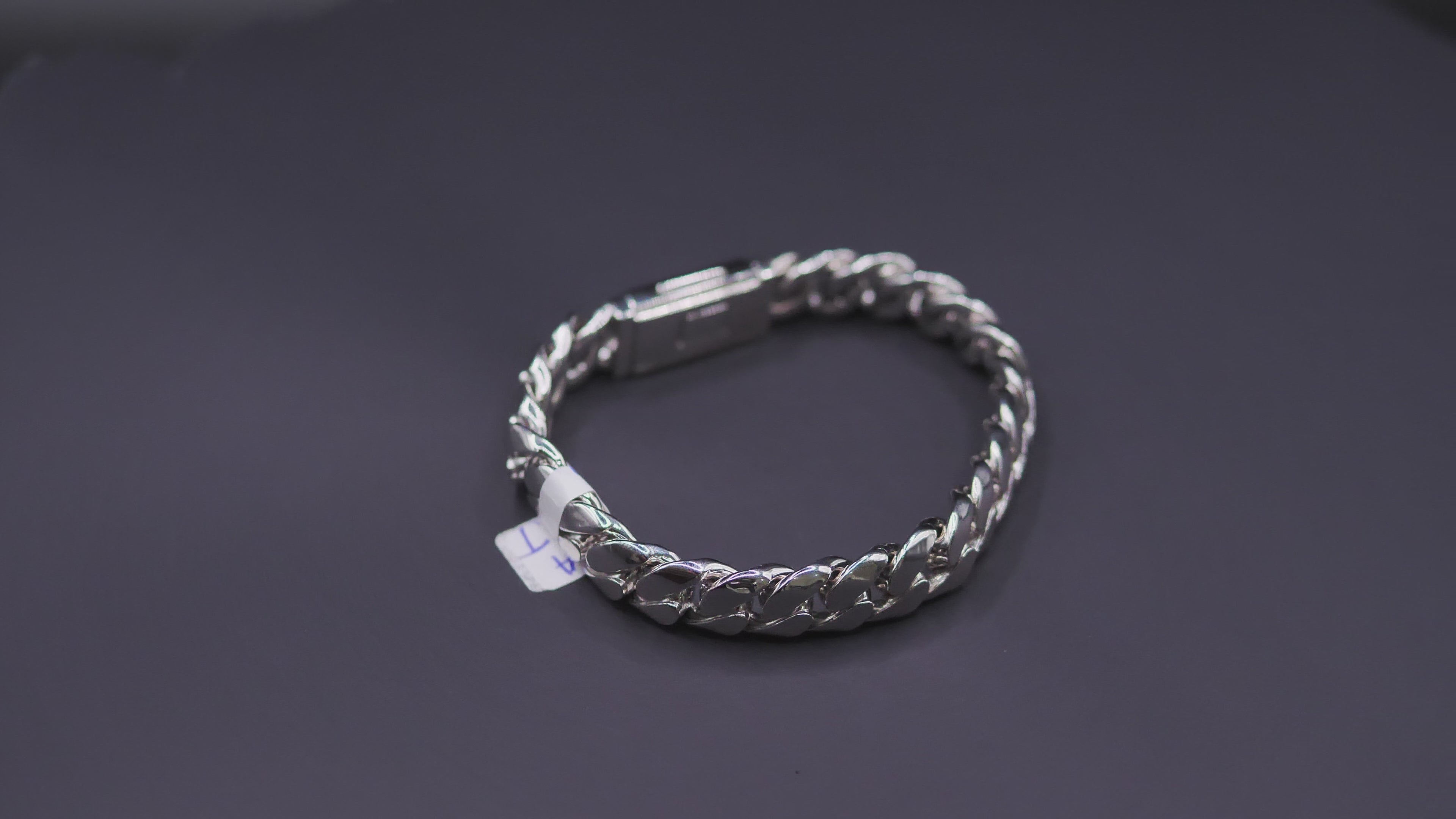 Heavyweight Polished Cuban Link Bracelet In Silver With Box Clasp Closure